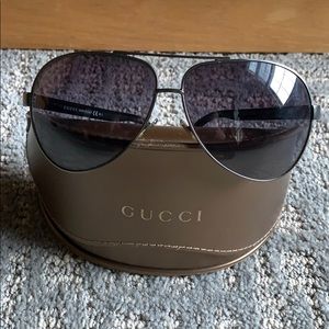 Classic Gucci Aviator Sunglasses